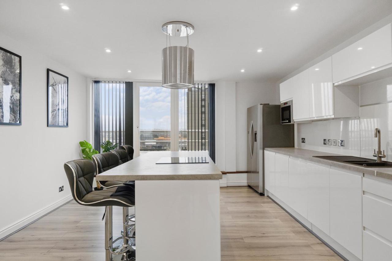 Large Penthouse By Opal Plymouth